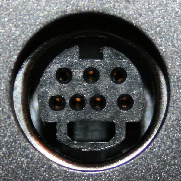 600px-S-Video_7-pin_quasi-DIN_connector.jpg