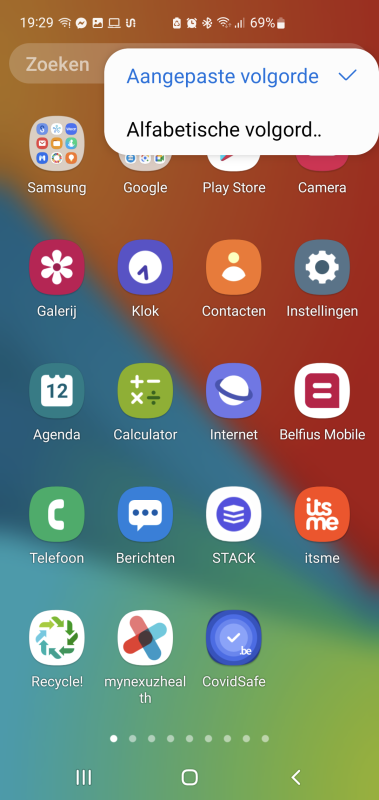 Screenshot_20220512-192914_One UI Home.png