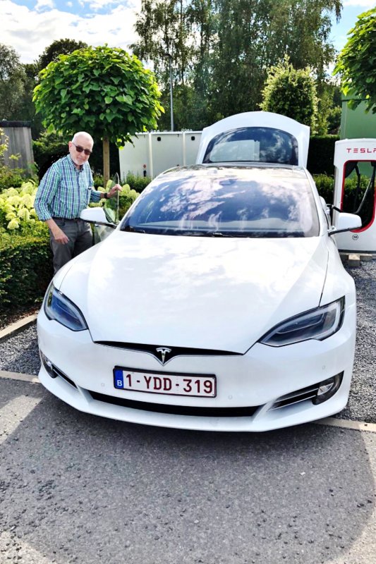TESLA-Charging.JPG